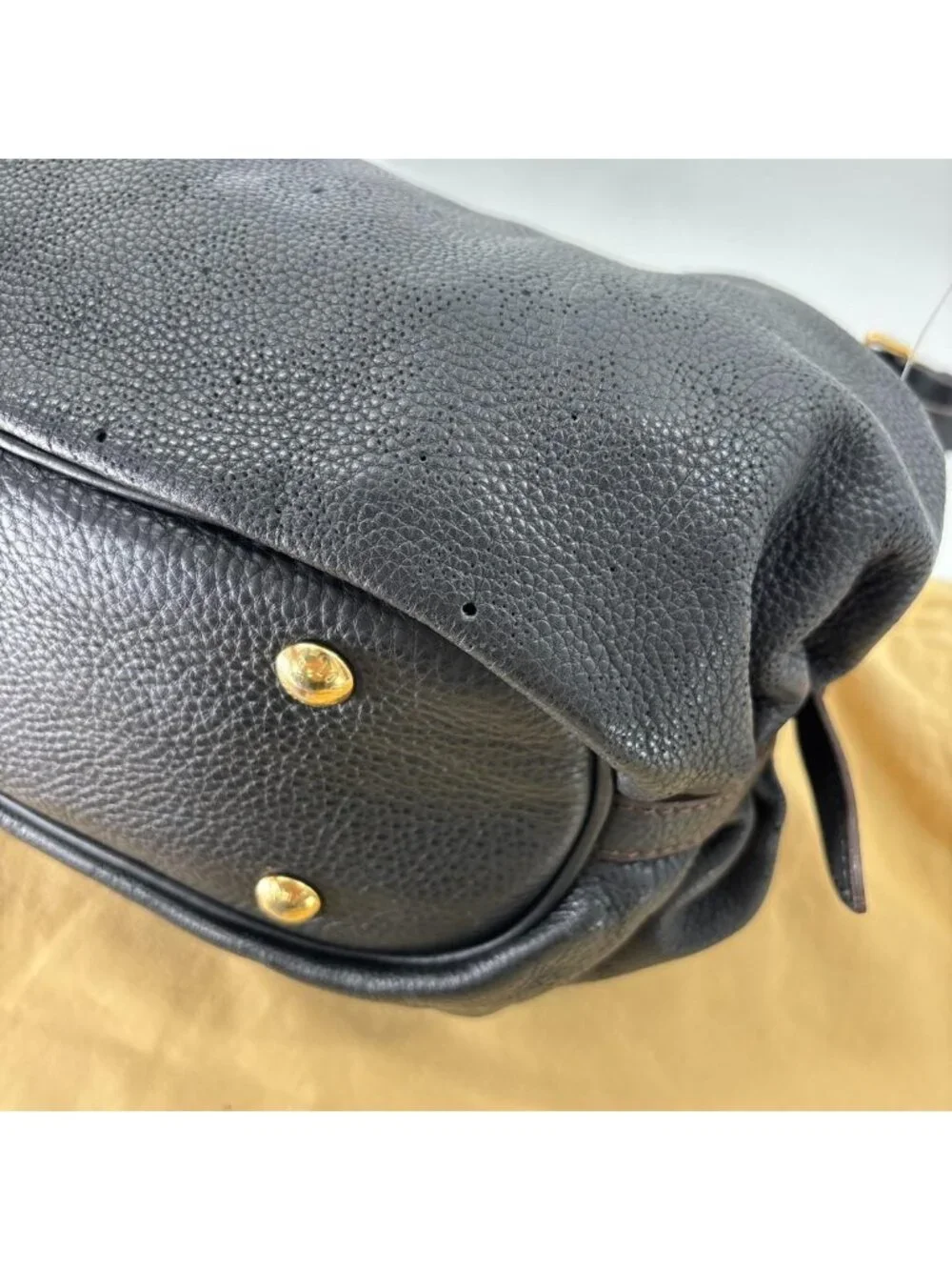 Louis Vuitton Mahina XS Shoulder Bag Black